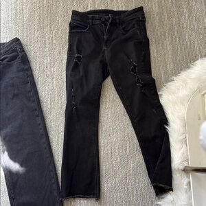 Edgy Black Skinny Jeans with Distressed Details